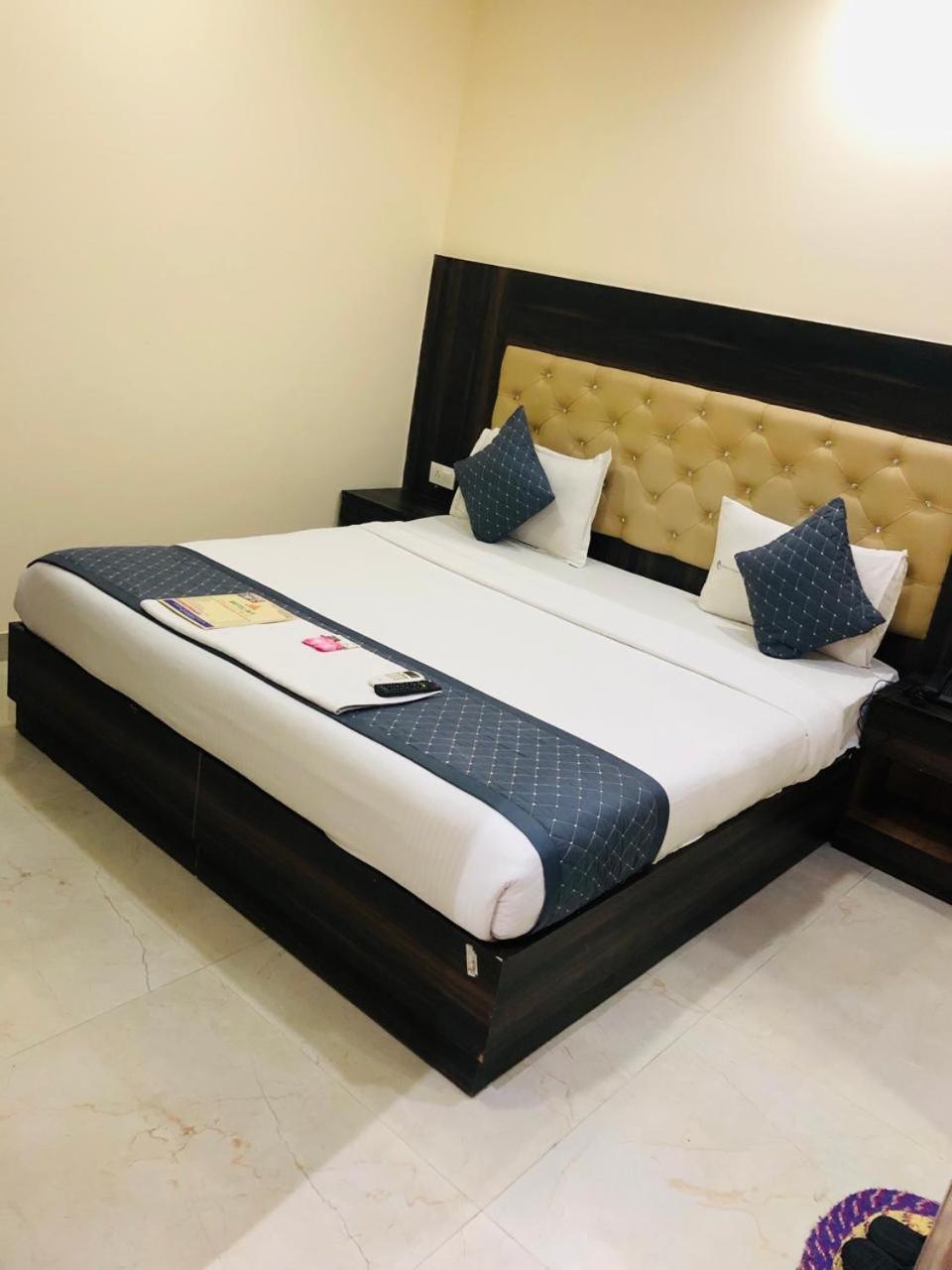 Hotel Airport International Neu-Delhi Exterior foto